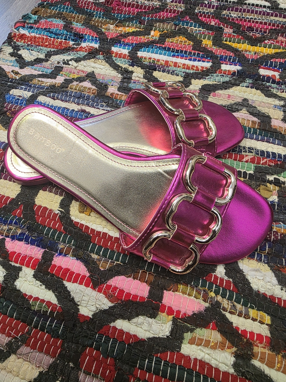 Metallic Fuchsia Slide Sandals with Gold Chain Accent